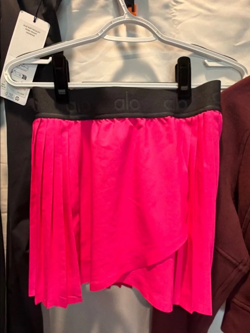 ALO Yoga Hot Pink Pleated Athletic Skort